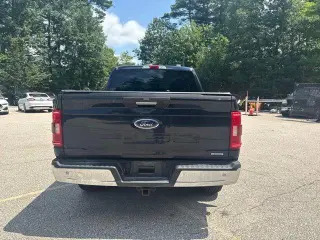 Ford F-150 2022 4x4 XL 4dr SuperCrew 5.5 ft. SB