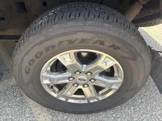 Ford F-150 2022 4x4 XL 4dr SuperCrew 5.5 ft. SB