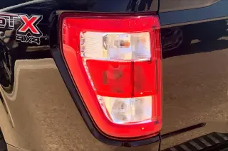 Ford F-150 2023 4x4 XL 4dr SuperCrew 5.5 ft. SB