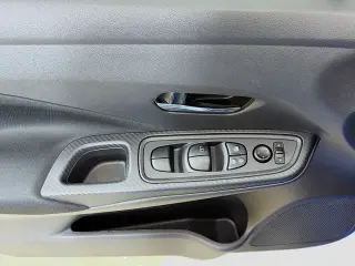 Nissan Versa 2021 SV 4dr Sedan