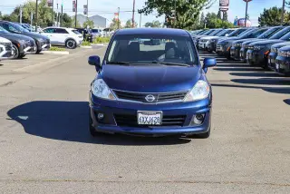 Nissan Versa 2012 1.8 SL 4dr Hatchback