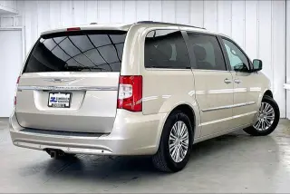 Chrysler Town and Country 2014 Touring-L 4dr Mini-Van
