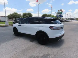 Lincoln Nautilus 2021 Reserve 4dr SUV
