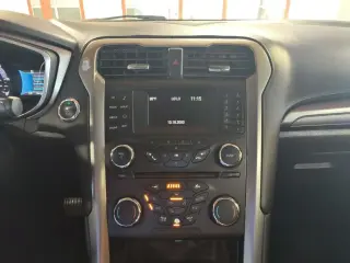 Ford Fusion Hybrid 2017 SE 4dr Sedan