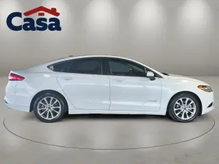 Ford Fusion Hybrid 2017 SE 4dr Sedan