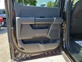 Ford F-150 2023 4x2 XL 4dr SuperCrew 5.5 ft. SB