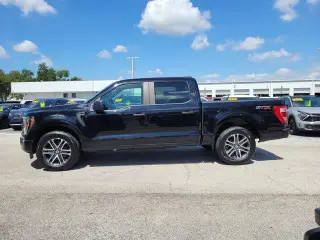 Ford F-150 2023 4x2 XL 4dr SuperCrew 5.5 ft. SB