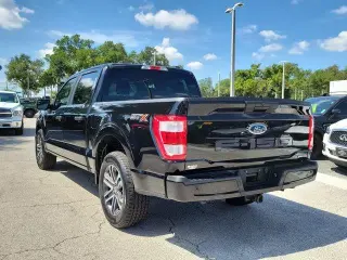 Ford F-150 2023 4x2 XL 4dr SuperCrew 5.5 ft. SB
