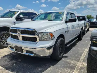 Ram 1500 Classic 2019 4x2 Lone Star Silver 4dr Crew Cab 6.3 ft. SB Pickup