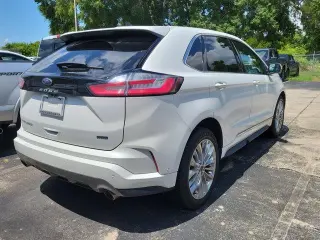 Ford Edge 2022 AWD Titanium 4dr Crossover