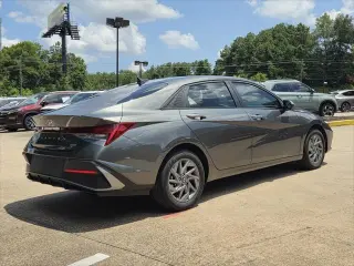 Hyundai ELANTRA Hybrid 2025 Blue 4dr Sedan