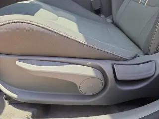 Hyundai ELANTRA Hybrid 2025 Blue 4dr Sedan