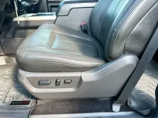 Ford F-250 Super Duty 2014 4x4 King Ranch 4dr Crew Cab 6.8 ft. SB Pickup