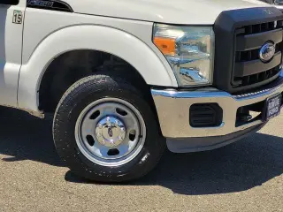 Ford F-350 Super Duty 2016 4x2 Lariat 4dr SuperCab 162 in. WB SRW Chassis