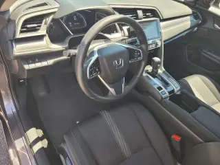 Honda Civic 2017 EX 4dr Sedan w/Honda Sensing