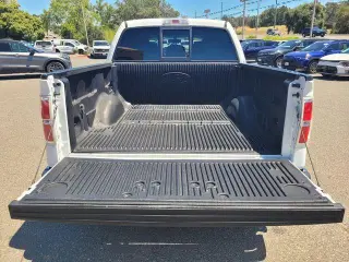 Ford F-150 2011 4x2 XL 4dr SuperCrew Styleside 5.5 ft. SB