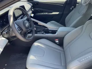 Hyundai ELANTRA Hybrid 2025 Limited 4dr Sedan