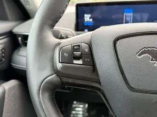 Ford Mustang Mach-E 2023 AWD Premium 4dr SUV