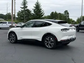 Ford Mustang Mach-E 2023 AWD Premium 4dr SUV
