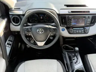 Toyota RAV4 Hybrid 2018 AWD LE 4dr SUV
