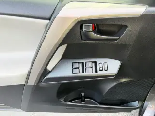Toyota RAV4 Hybrid 2018 AWD LE 4dr SUV