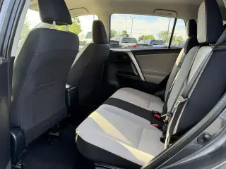 Toyota RAV4 Hybrid 2018 AWD LE 4dr SUV