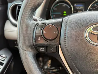 Toyota RAV4 Hybrid 2018 AWD LE 4dr SUV