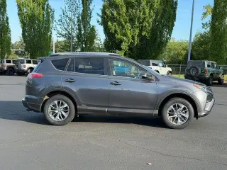 Toyota RAV4 Hybrid 2018 AWD LE 4dr SUV