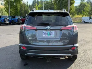 Toyota RAV4 Hybrid 2018 AWD LE 4dr SUV