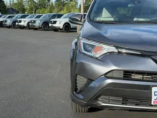 Toyota RAV4 Hybrid 2018 AWD LE 4dr SUV