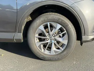 Toyota RAV4 Hybrid 2018 AWD LE 4dr SUV
