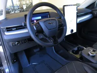Ford Mustang Mach-E 2023 Select 4dr SUV