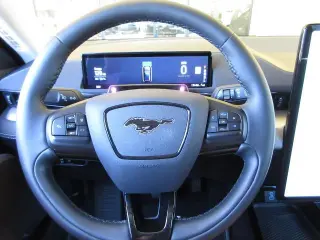 Ford Mustang Mach-E 2023 Select 4dr SUV