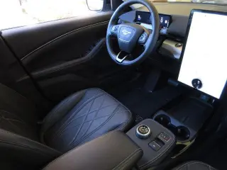 Ford Mustang Mach-E 2023 Select 4dr SUV
