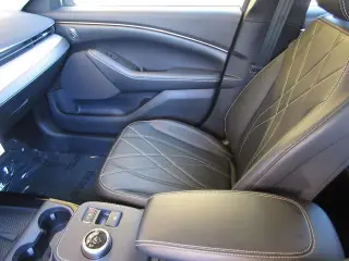 Ford Mustang Mach-E 2023 Select 4dr SUV