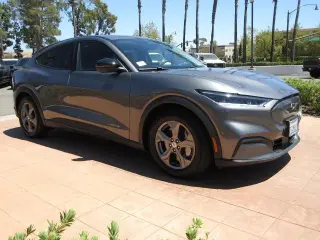 Ford Mustang Mach-E 2023 Select 4dr SUV