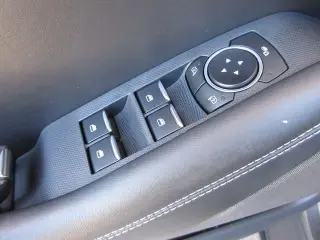 Ford Mustang Mach-E 2023 Select 4dr SUV