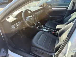 Volkswagen Passat 2021 SE 4dr Sedan