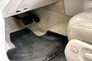 Lexus LX 570 2013 AWD 4dr SUV