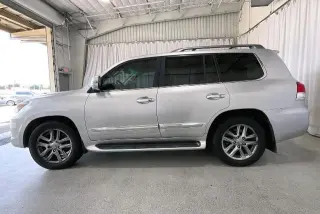 Lexus LX 570 2013 AWD 4dr SUV