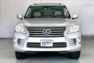 Lexus LX 570 2013 AWD 4dr SUV