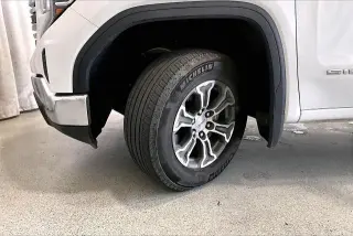 GMC Sierra 1500 2025 4x2 SLT 4dr Crew Cab 5.8 ft. SB