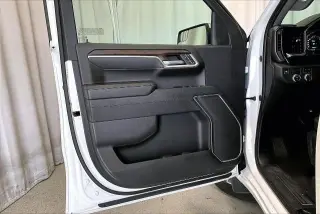 GMC Sierra 1500 2025 4x2 SLT 4dr Crew Cab 5.8 ft. SB