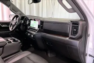 GMC Sierra 1500 2025 4x2 SLT 4dr Crew Cab 5.8 ft. SB