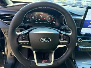 Ford Explorer 2023 AWD ST 4dr SUV