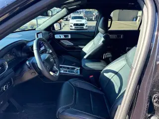 Ford Explorer 2023 AWD ST 4dr SUV