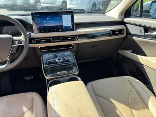 Lincoln Nautilus 2023 AWD Reserve 4dr SUV
