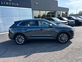 Lincoln Nautilus 2023 AWD Reserve 4dr SUV