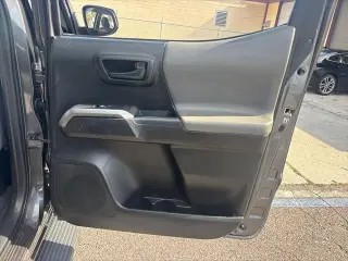 Toyota Tacoma 2018 4x2 TRD Off-Road 4dr Double Cab 5.0 ft SB