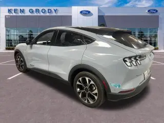 Ford Mustang Mach-E 2024 AWD Select 4dr SUV